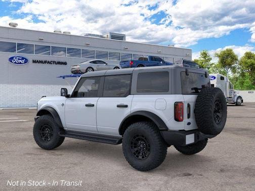Oxford White 2026 Ford Bronco Outer Banks