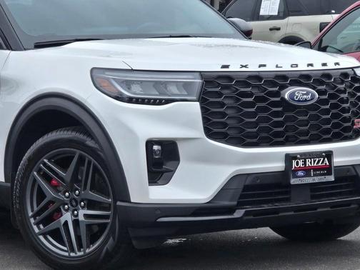 2025 Ford Explorer ST