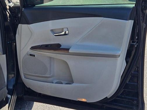 2011 Toyota Venza Base