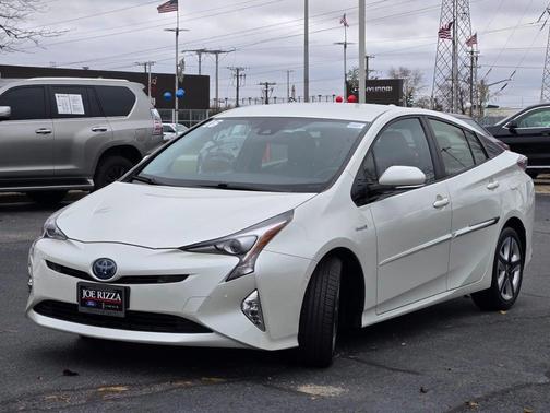 2016 Toyota Prius Four Touring