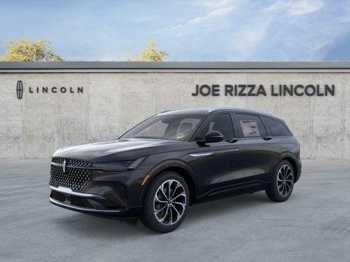 Infinite Black Metallic Clearcoat 2026 Lincoln Nautilus Reserve