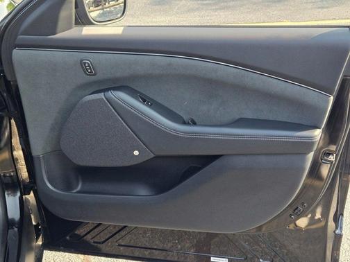 2022 Ford Mustang Mach-E GT