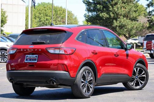 Rapid Red Metallic Tinted Clearcoat 2021 Ford Escape SE