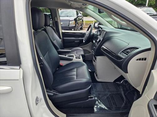 2012 Chrysler Town & Country Touring