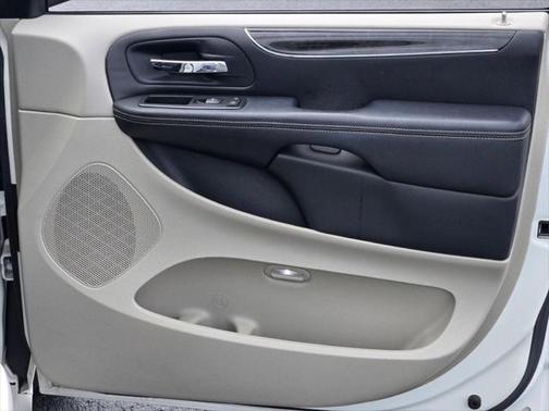 2012 Chrysler Town & Country Touring