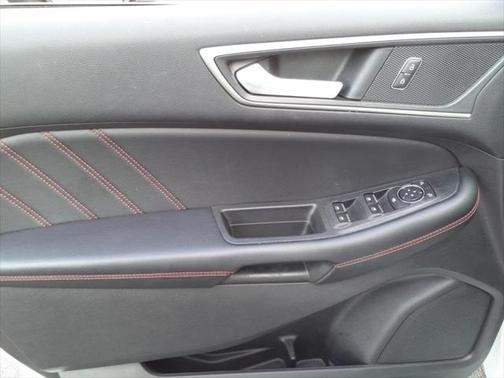 2022 Ford Edge ST Line