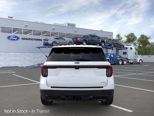 Star White Metallic Tri-Coat 2026 Ford Explorer ST-Line