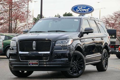 Infinite Black Metallic Clearcoat 2024 Lincoln Navigator Reserve