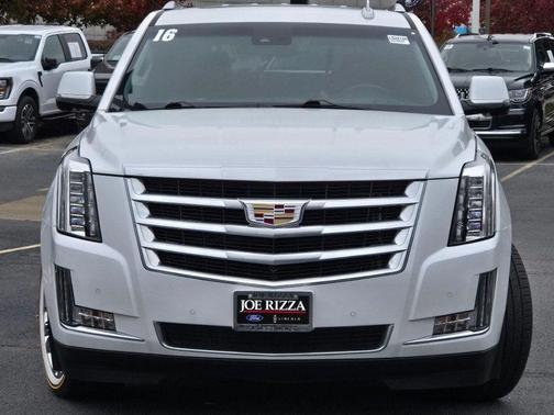 2016 Cadillac Escalade Luxury
