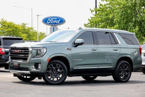 Frosted Pine Metallic 2024 GMC Yukon SLT