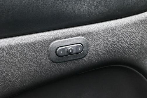 Diamond Black Crystal Pearlcoat 2017 Jeep Grand Cherokee Limited