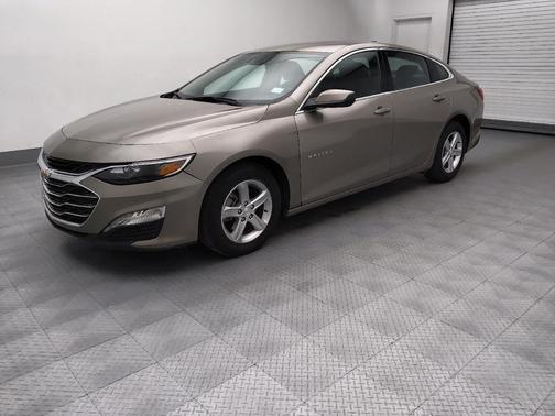 Gray 2025 Chevrolet Malibu 1LS