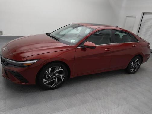 2025 Hyundai ELANTRA SEL