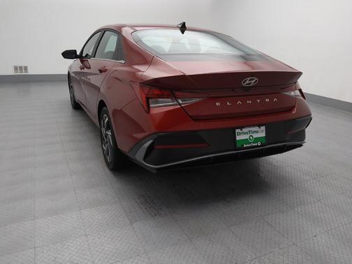 2025 Hyundai ELANTRA SEL