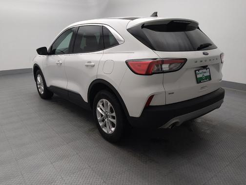 Star White Metallic Tri-Coat 2022 Ford Escape SE