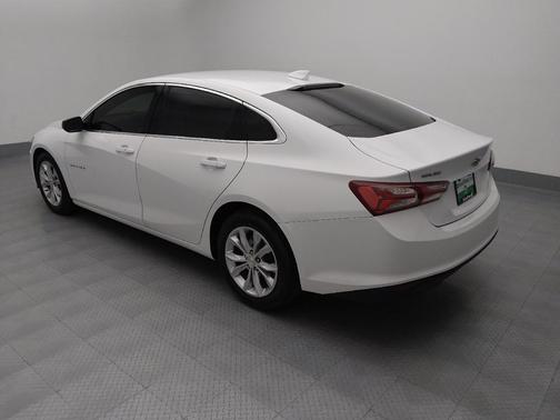 Summit White 2022 Chevrolet Malibu FWD LT