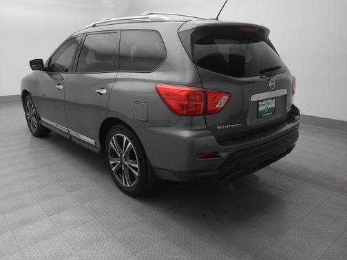 2017 Nissan Pathfinder Platinum