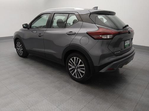Gray 2021 Nissan Kicks SV