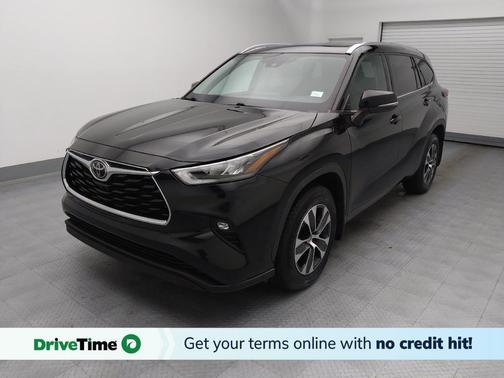 Midnight Black Metallic 2020 Toyota Highlander XLE