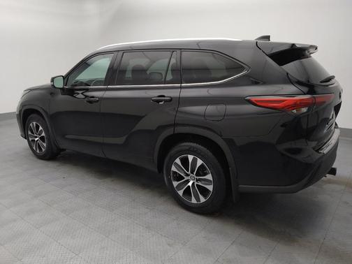 Midnight Black Metallic 2020 Toyota Highlander XLE