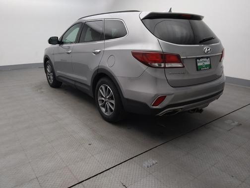 2017 Hyundai SANTA FE SE