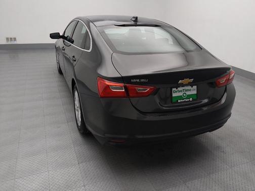 Gray 2017 Chevrolet Malibu 1LT