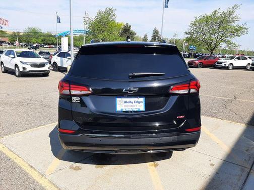 Mosaic Black Metallic 2023 Chevrolet Equinox FWD RS