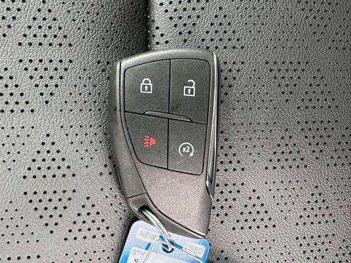 Mosaic Black Metallic 2027 Chevrolet Bolt RS FWD