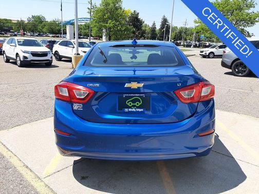 Kinetic Blue Metallic 2017 Chevrolet Cruze LT