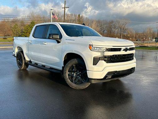 Summit White 2026 Chevrolet Silverado 1500 RST