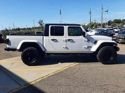 2023 Jeep Gladiator Sport S