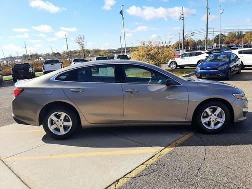 2022 Chevrolet Malibu 1LS