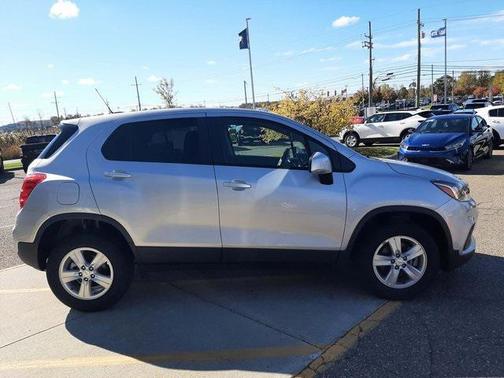 2022 Chevrolet Trax LS