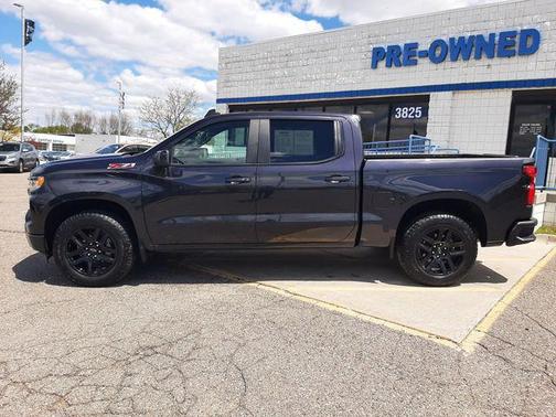 Dark Ash Metallic 2024 Chevrolet Silverado 1500 RST