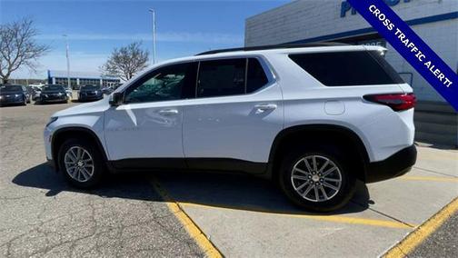 2022 Chevrolet Traverse LT Cloth