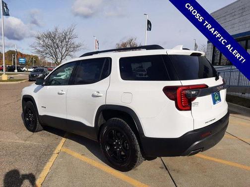2023 GMC Acadia AWD AT4