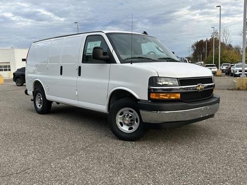 2025 Chevrolet Express 2500 RWD 2500 Regular Wheelbase WT