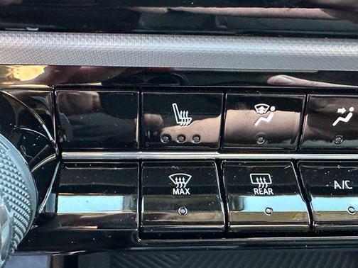 Mosaic Black Metallic 2027 Chevrolet Bolt LT