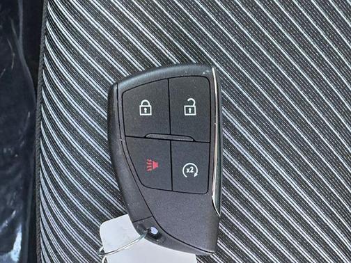 Mosaic Black Metallic 2027 Chevrolet Bolt LT