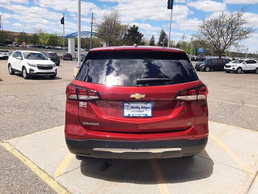 Radiant Red Tintcoat 2024 Chevrolet Equinox 1LT