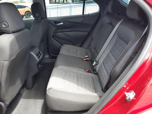 Radiant Red Tintcoat 2024 Chevrolet Equinox 1LT