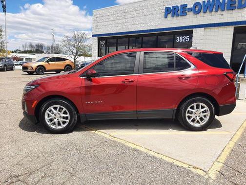 Radiant Red Tintcoat 2024 Chevrolet Equinox 1LT