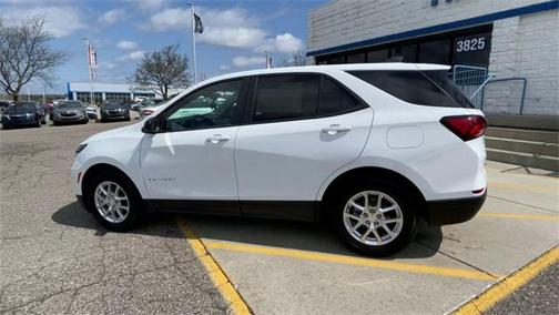 2022 Chevrolet Equinox LS