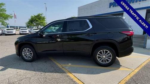 2022 Chevrolet Traverse LT Cloth