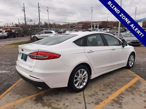 2020 Ford Fusion SE