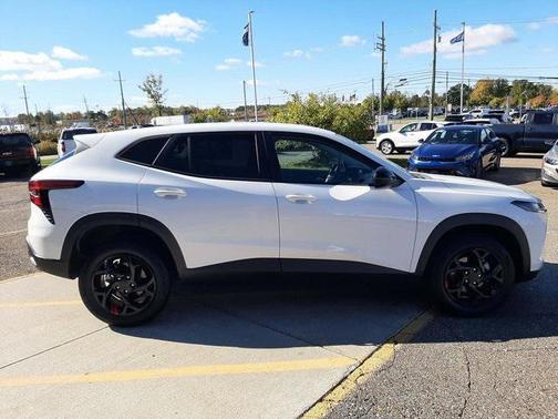 2024 Chevrolet Trax LS