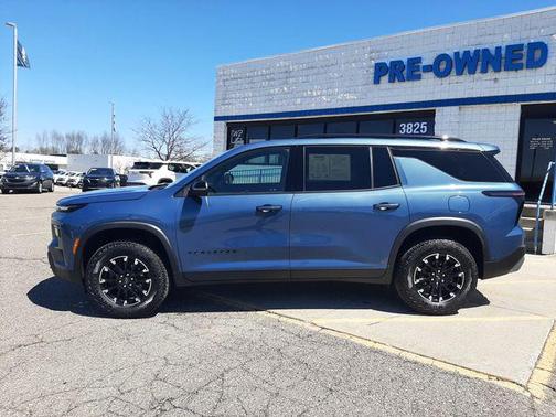 Lakeshore Blue Metallic 2024 Chevrolet Traverse AWD Z71