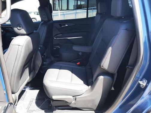 Lakeshore Blue Metallic 2024 Chevrolet Traverse AWD Z71