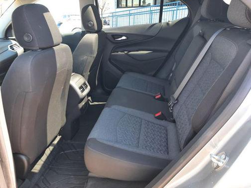 Sterling Gray Metallic 2023 Chevrolet Equinox 1LT