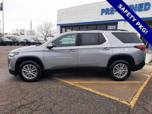 2023 Chevrolet Traverse LT Cloth